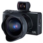 Ricoh GR : compact APS 16Mp 28mm f/2.8 - 749 euros