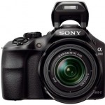 Sony Alpha 3000 : mi-reflex, mi-hybride, 20Mp APS-C, 400 euros
