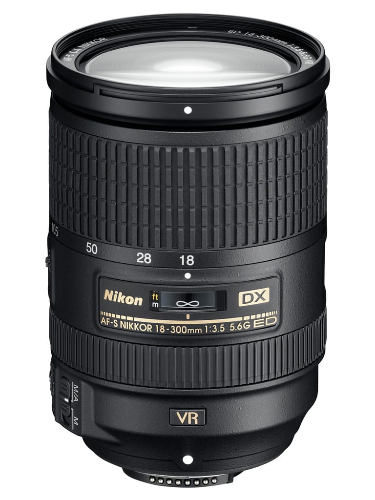 GRAND ANGLE NIKKOR Ai-s 20 mm F/3,5 Très bon état optique et mécanique