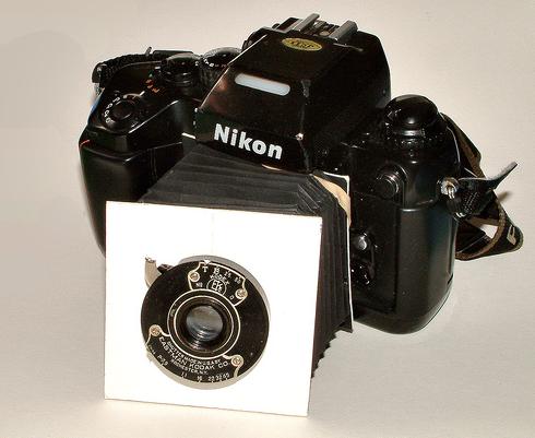 Kodak Pocket Nikon argentique