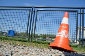 cone de travaux posé au sol vitry sur seine - relancer votre pratique photo cet automne