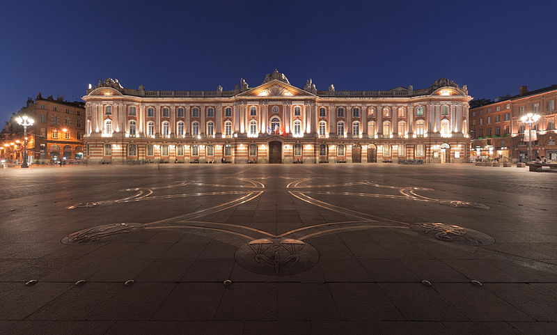 Le capitole de Toulouse de nuit