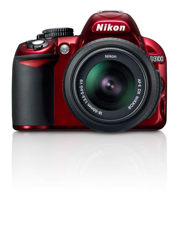 Nikon_D3100_face_couleur_rouge.jpg