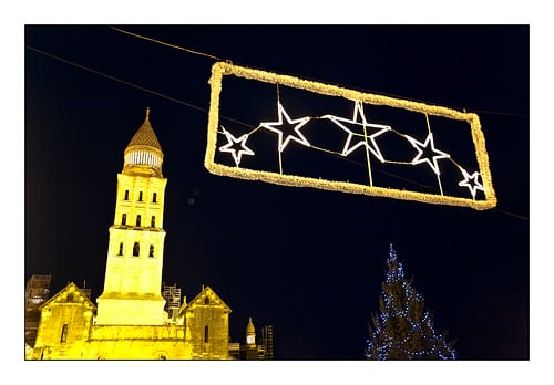 Vue de périgueux en Dordogne pendant les fêtes de Noël