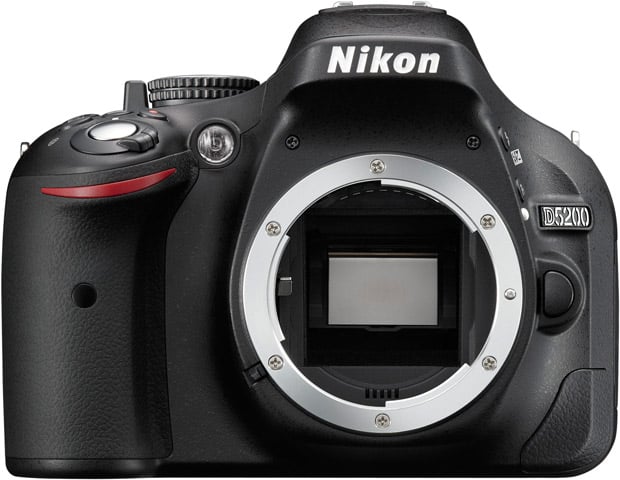 nikon_D5200_face_noir.jpg