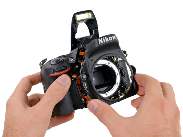 Comment démonter le Nikon D600