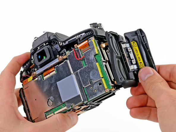 Comment démonter le Nikon D600