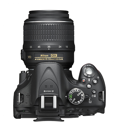 Nikon D5200 : kit Nikkor 18-55mm