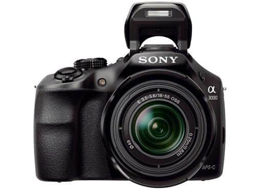 Sony Alpha 3000 : mi-reflex, mi-hybride, 20Mp APS-C, 400 euros