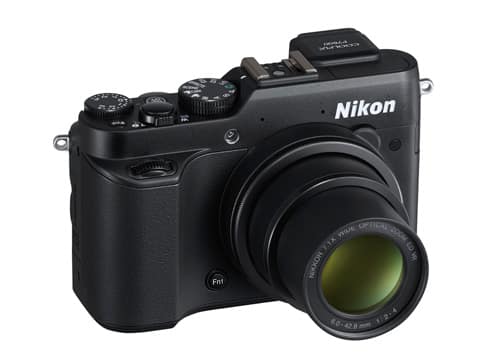 Nikon Coolpix P7800 : 12MP CMOS et un viseur électronique - 499 euros