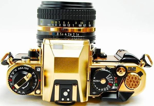 12000 US$ pour un Nikon FA Gold plaqué or 24 carats : Je suis un luxe !