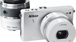 nikon_1_J4_blanc_face_objectif.jpg