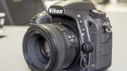 Obturateur du Nikon D750 : risque d'assombrissement des images