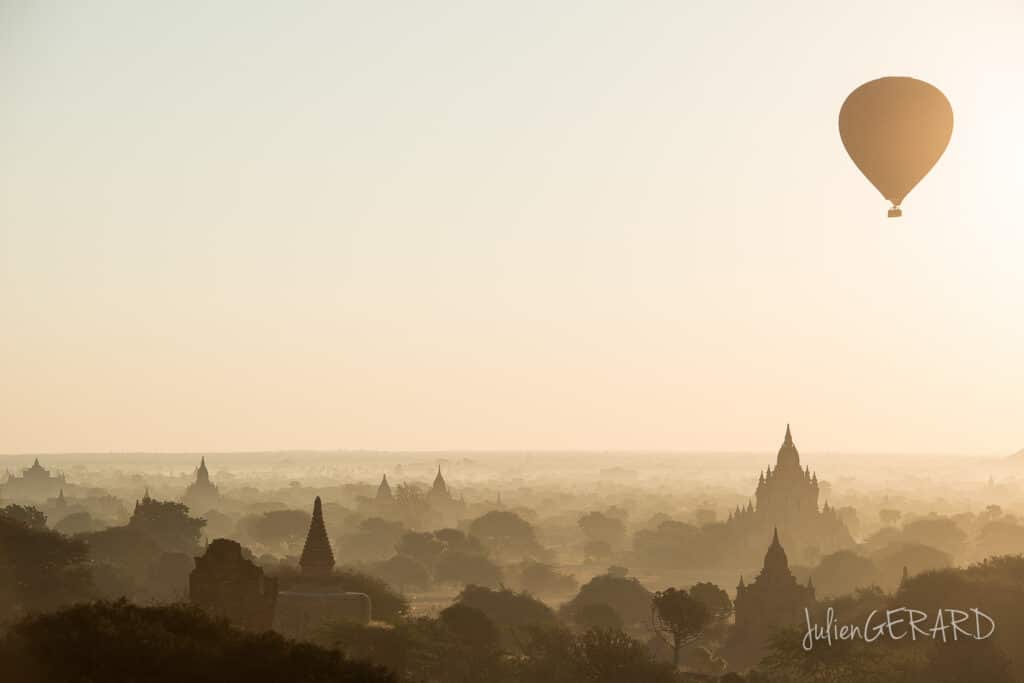 Comment faire des photos depuis une montgolfière - Myanmar - Bagan - © Julien Gérard - tous droits réservés 