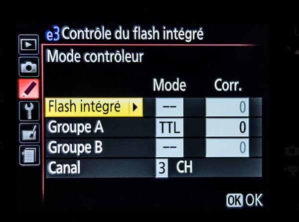 Comment éviter l'éclair du flash intégré en mode contrôleur de flash ?