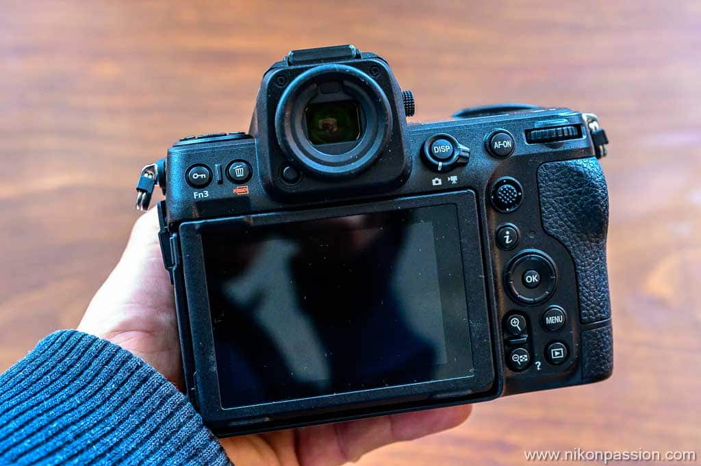 Nikon Z 8, présentation, fiche technique, avis, tarifs, comparaison Nikon Z 8 vs Z 9