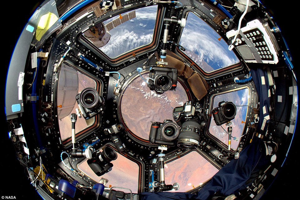 Nikon D4 (ISS)