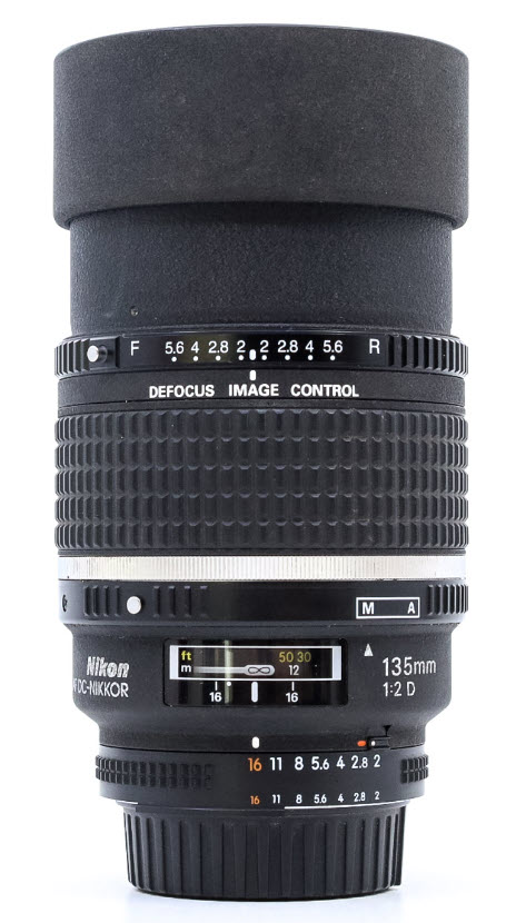 NIKKOR AF 135 mm f/2 DC (Defocus Control)