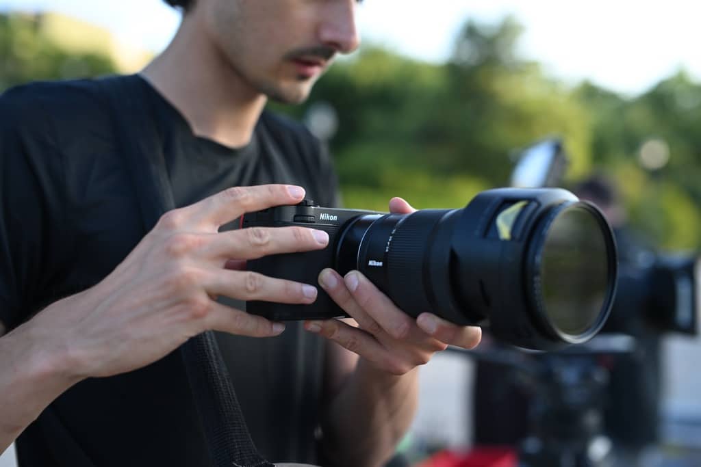 Nikon ZR et téléobjectif - filmage à main levée