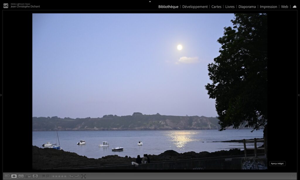 Retouche photo : Fond gris, blanc ou noir : pourquoi le fond Lightroom fausse votre perception de l'exposition