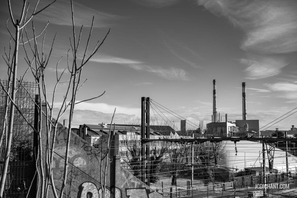 Photographier autour de chez soi : Les cheminées de la centrale EDF de Vitry-sur-Seine - photo © JC Dichant