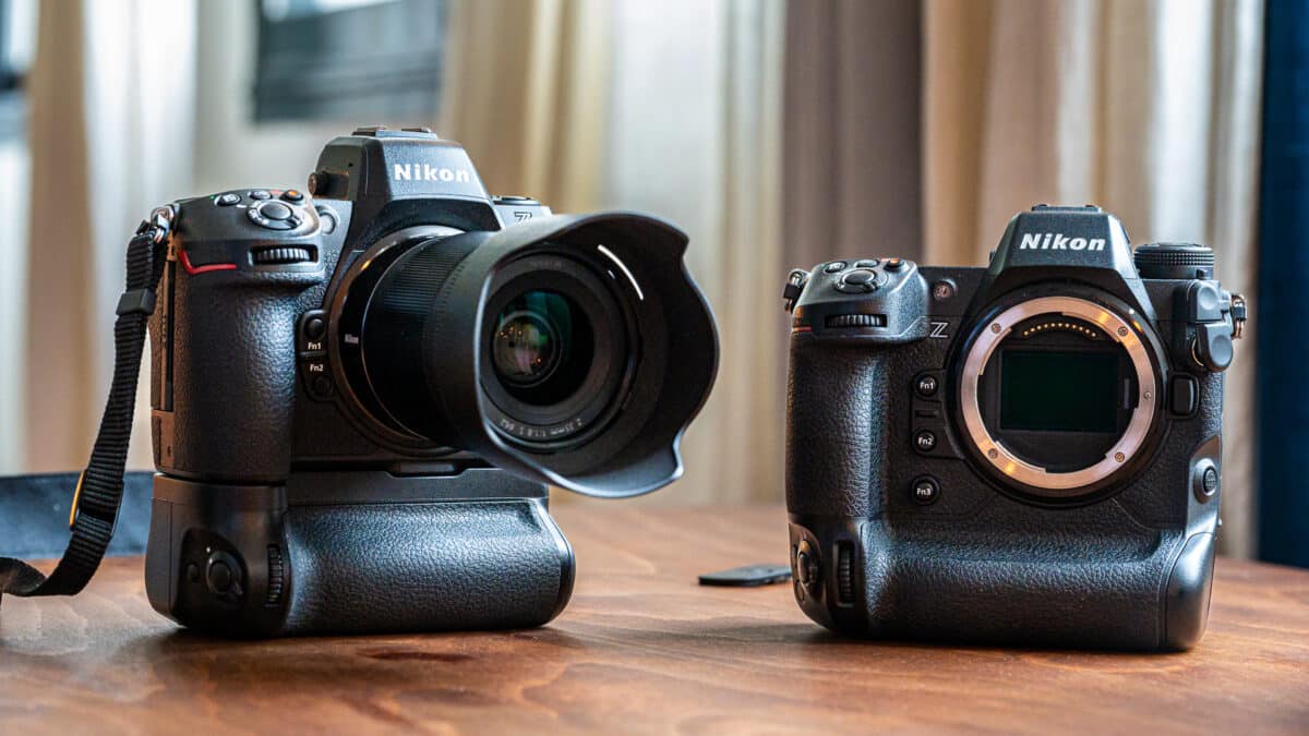 Appareil photo Nikon Z8 avec et sans poignée grip