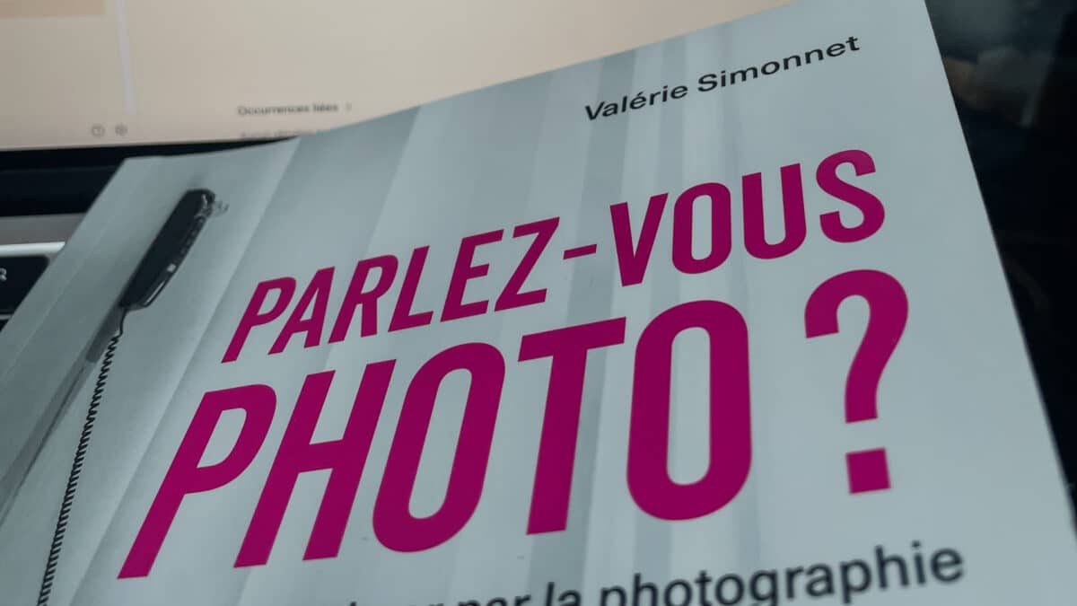 Couverture du livre Parlez-vous photo ? De Valérie Simonnet