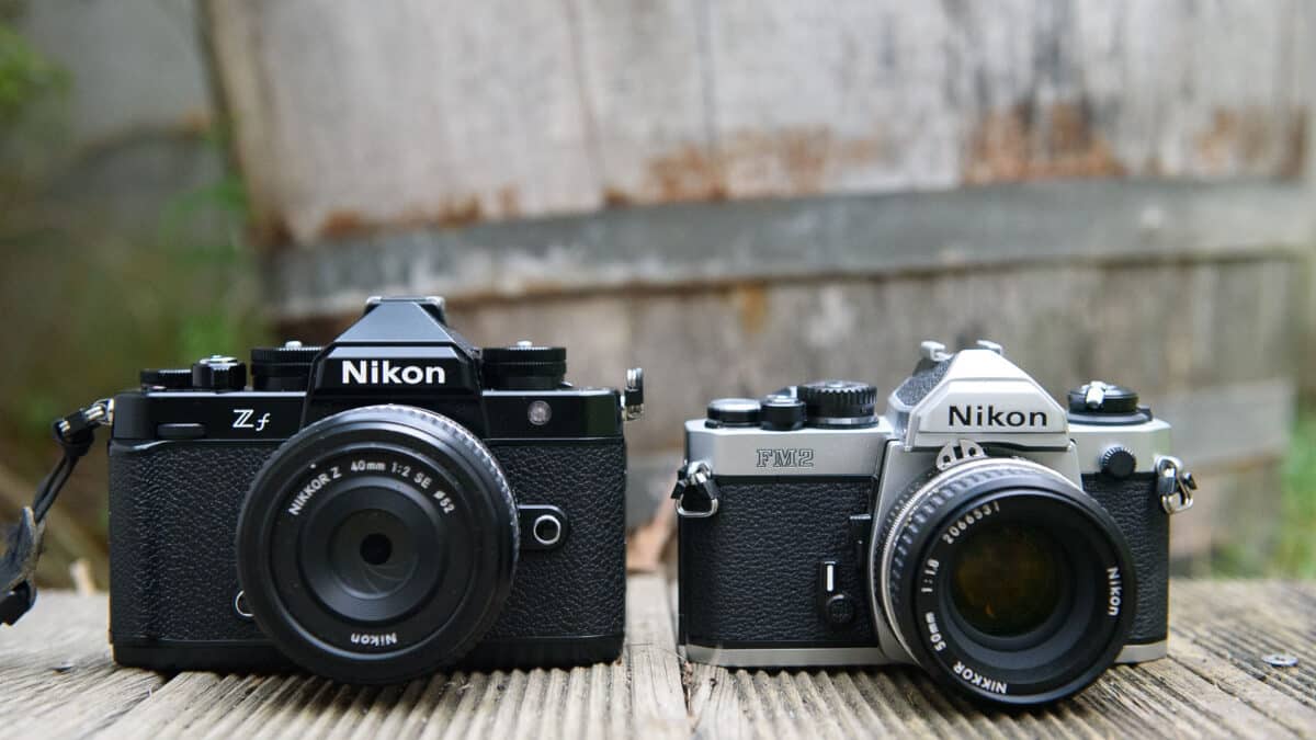 Nikon Zf vs Nikon FM2 - photo (©) JC Dichant