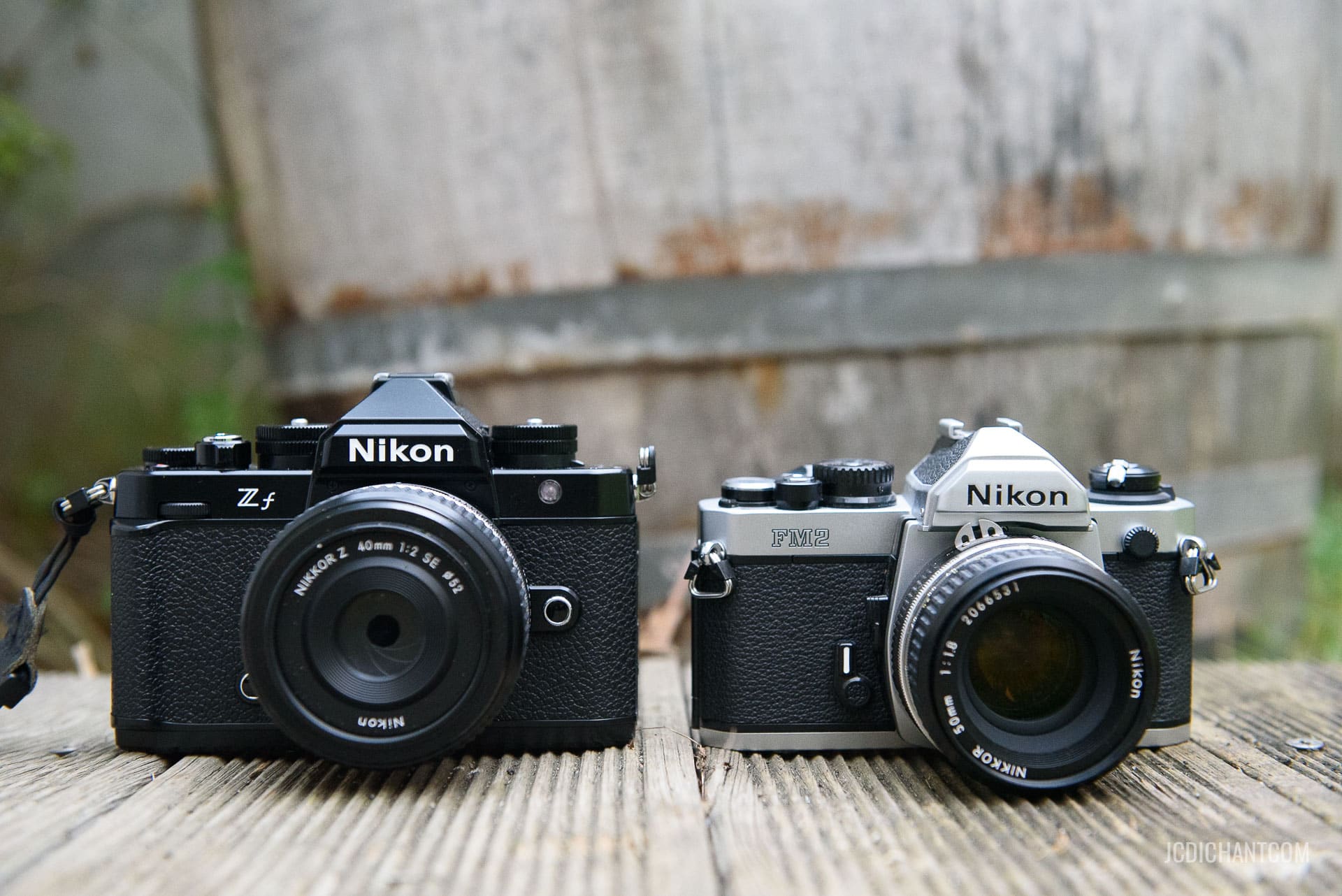 Nikon Zf vs Nikon FM2 - photo (©) JC Dichant