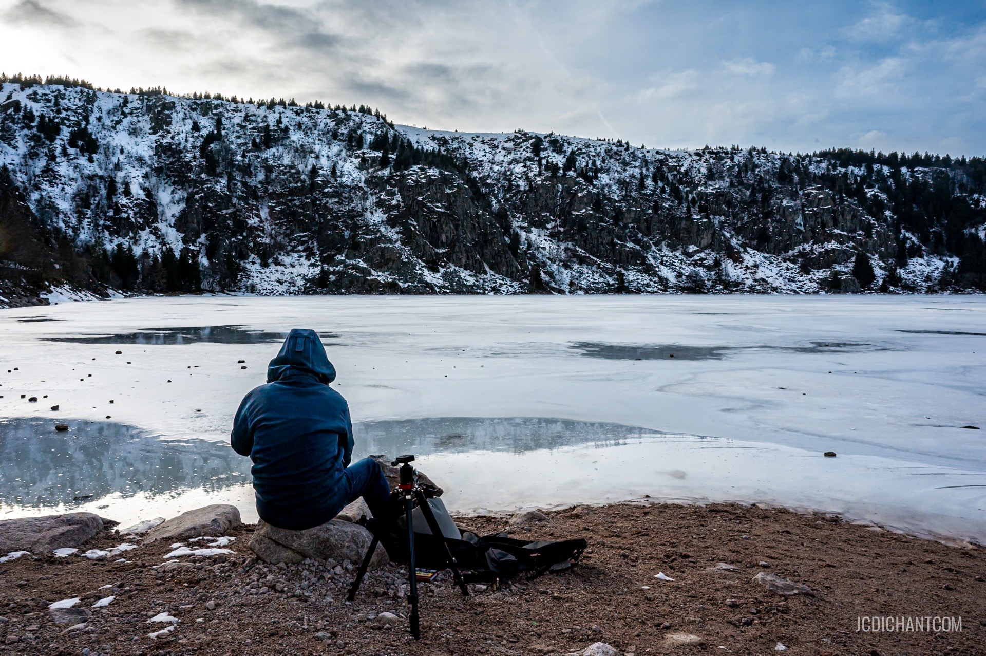 Paysage de neige sur le lac des Vosges - photo (©) JC Dichant